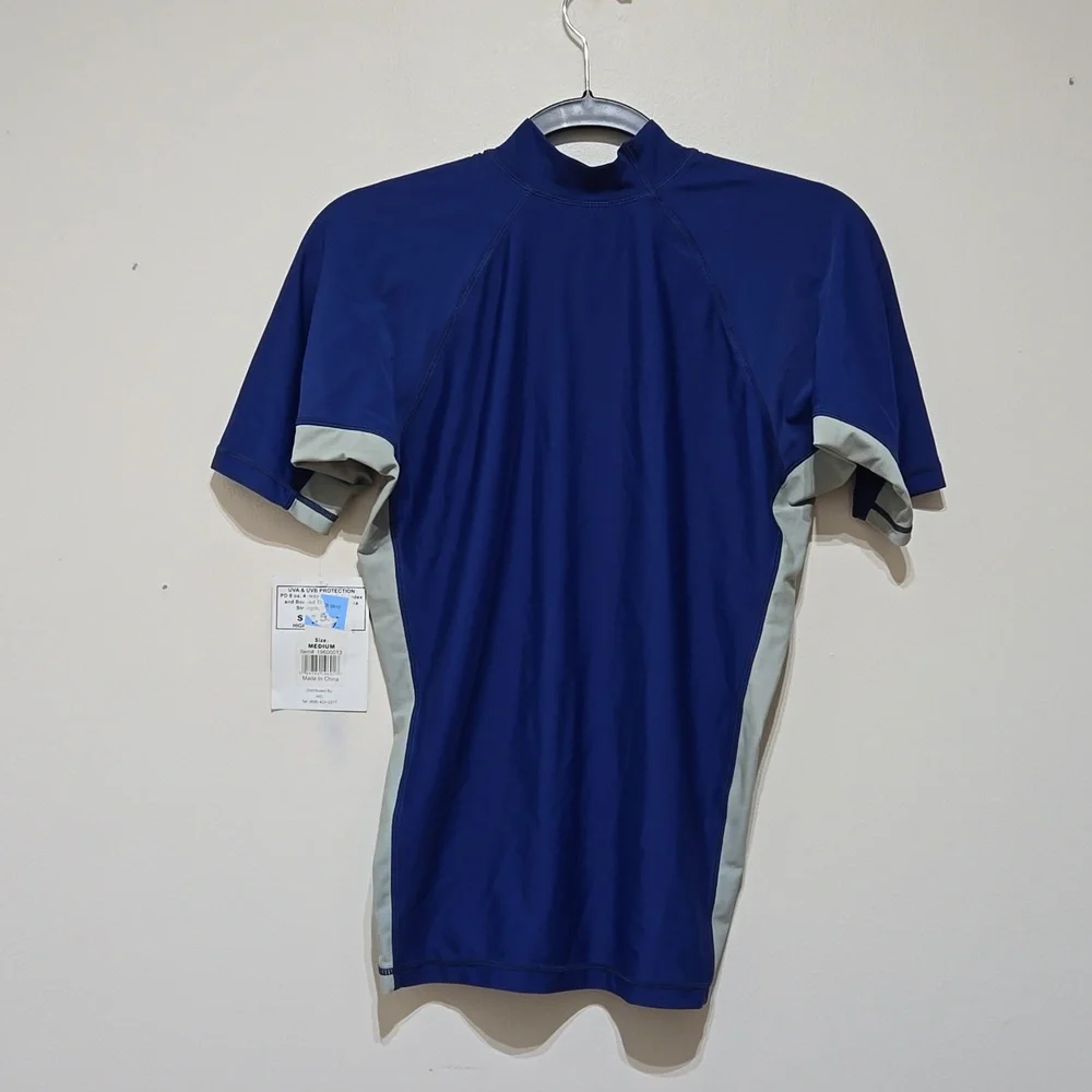 Island Magic Rash Guard - Picture 5 of 5